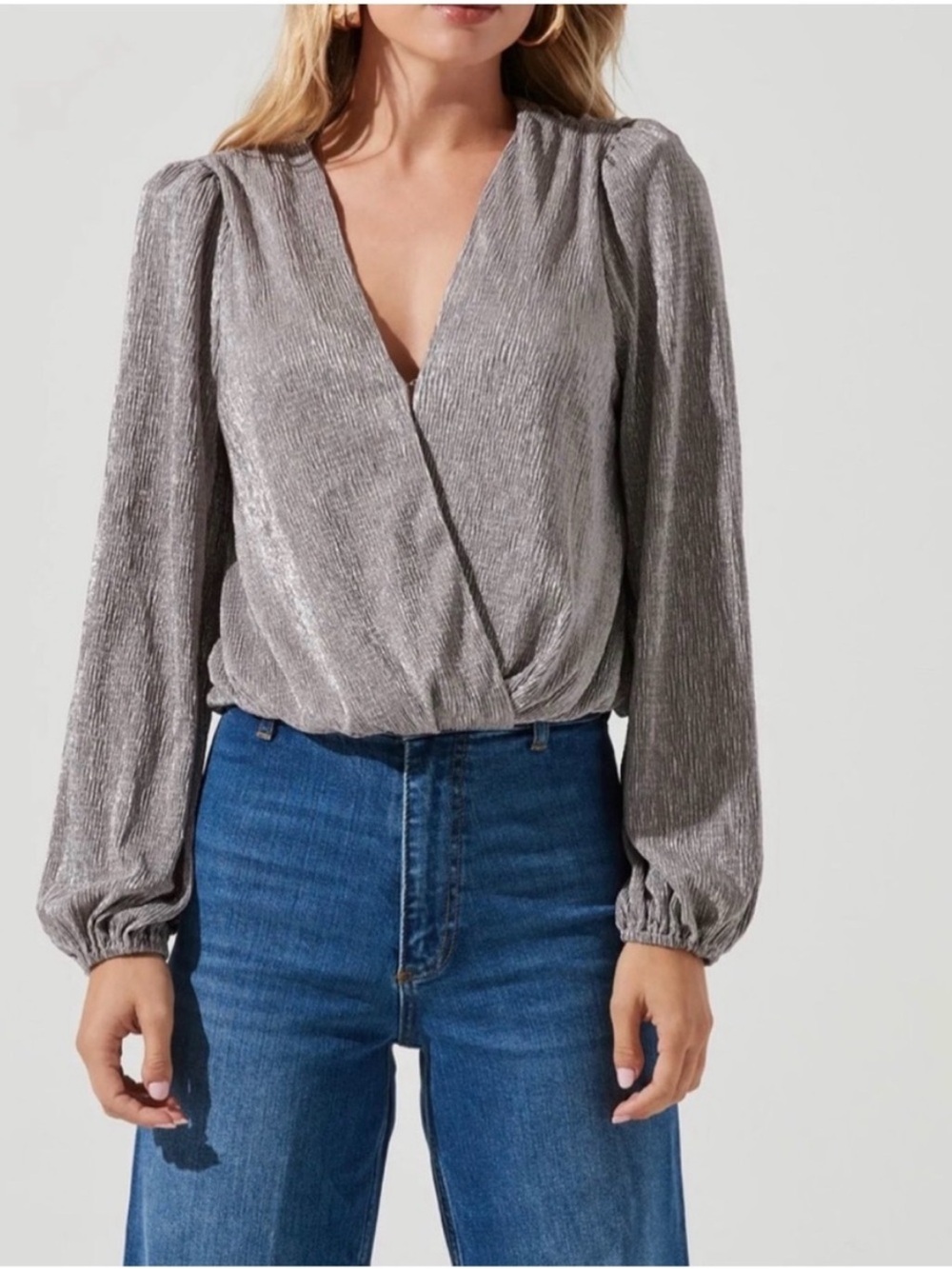 Aster The Label Primadonna Metallic Plisse Top in Silver/Pewter Size Small